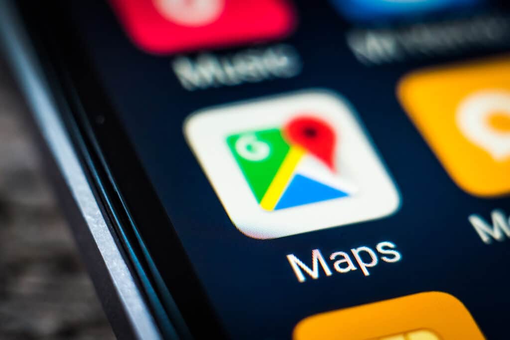 Udostępnianie lokalizacji w Mapach Google